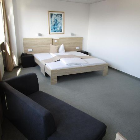 Businesshotel & Appartements Stuttgart-Vaihingen Buitenkant foto