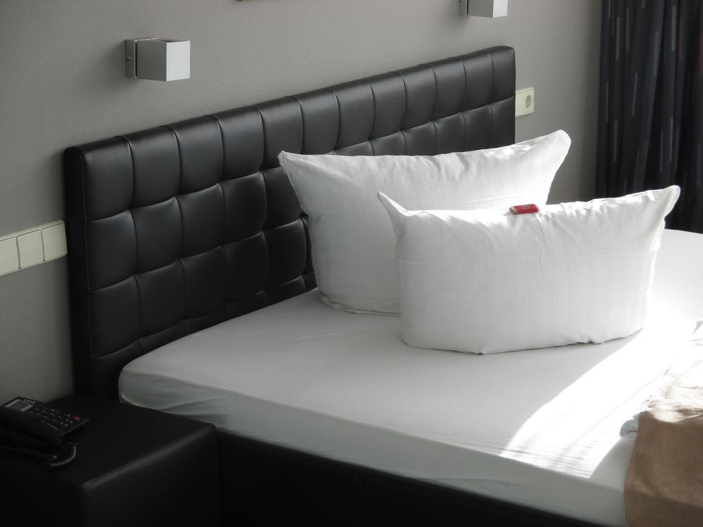 Businesshotel & Appartements Stuttgart-Vaihingen Kamer foto